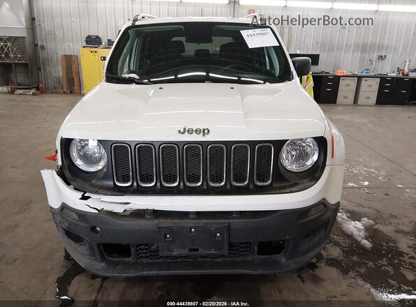 ZACCJBAB2JPH69021 2018 JEEP RENEGADE White Rear interior view