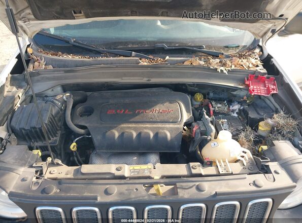 ZACCJBAB4JPH35758 2018 JEEP RENEGADE Белый Вид сзади