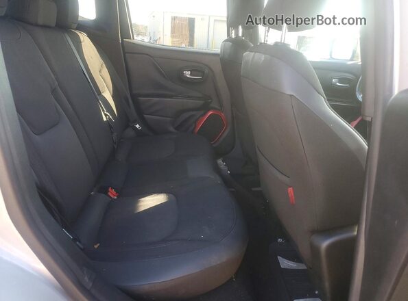 ZACCJBCBXHPE56807 2017 JEEP RENEGADE Серебряный Вид задней части салона