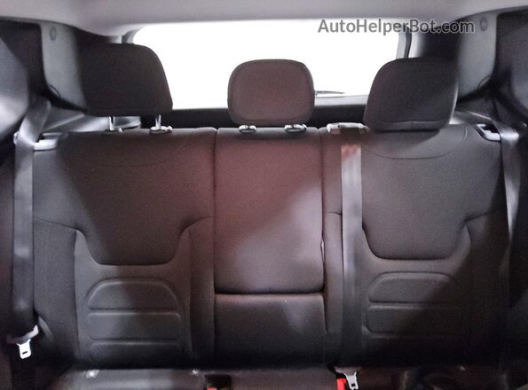 ZACNJBBB4LPL09446 2020 JEEP RENEGADE Green Вид задніх сидінь