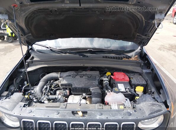 ZACNJDB11PPP70676 2023 JEEP RENEGADE Gray Vista trasera