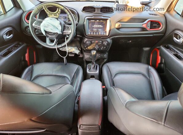 ZACNJDC14PPP28016 2023 JEEP RENEGADE Gray Dashboard view