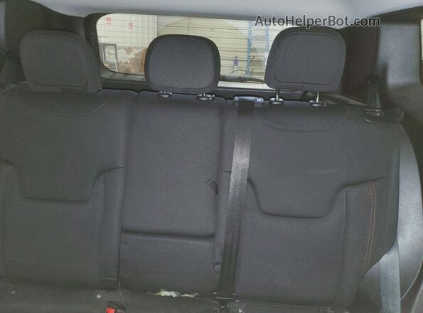 ZACNJDC1XNPN82170 2022 JEEP RENEGADE Бирюзовый Вид задних сидений