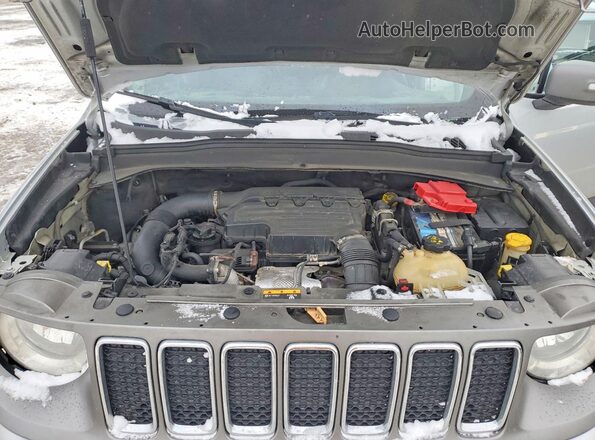 ZACNJDD11MPM97229 2021 JEEP RENEGADE Silver Vista del compartimento del motor