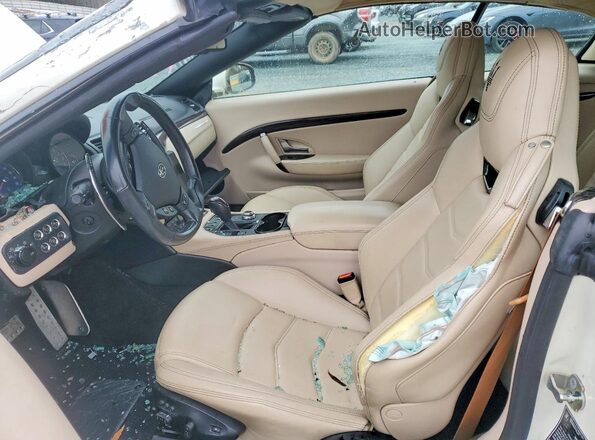 ZAM45VMA9J0273437 2018 MASERATI GRANTURISM White Vista interior delantera