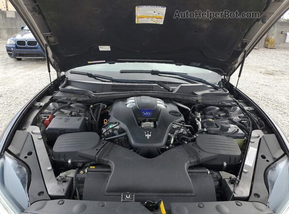 ZAM56YPA0J1274081 2018 MASERATI QUATTROPOR Gray Widok wnętrza z tyłu