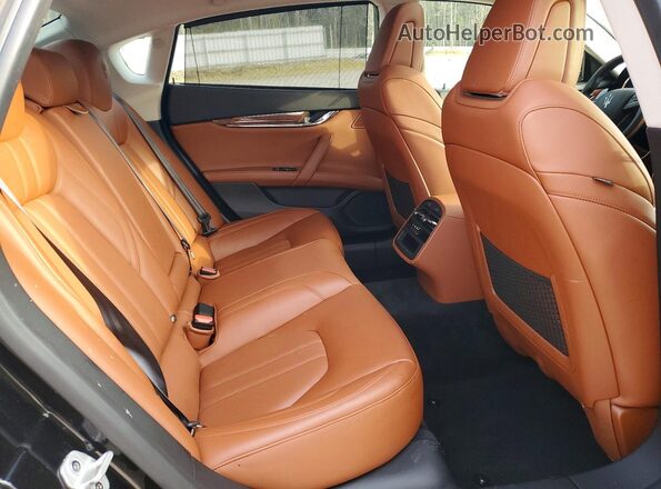 ZAM56YRS9J1291788 2018 MASERATI QUATTROPOR Черный Вид задних сидений