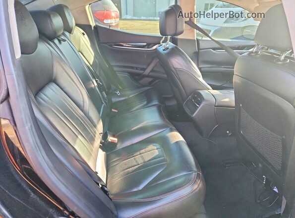 ZAM57RTA5H1213277 2017 MASERATI GHIBLI Черный Вид задних сидений