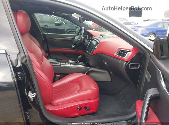 ZAM57XSA1J1286691 2018 MASERATI GHIBLI Black Вид салону спереду