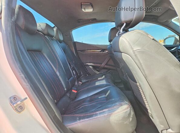 ZAM57YSA7J1277113 2018 MASERATI GHIBLI White Vista de los asientos traseros