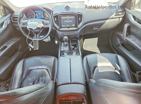 ZAM57YSA7J1277113 2018 MASERATI GHIBLI White Vista del salpicadero