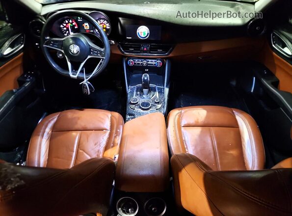ZARFAEDN6J7592772 2018 ALFA ROMEO GIULIA Черный Вид панели приборов