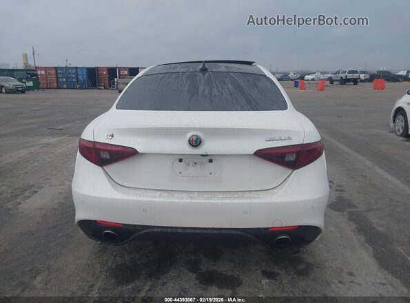 ZARFAEENXJ7563659 2018 ALFA ROMEO GIULIA Белый 