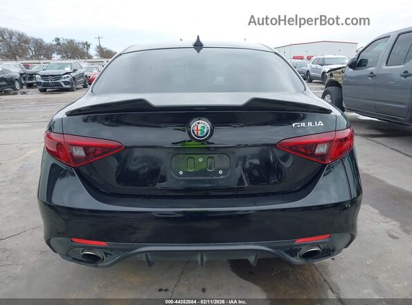 ZARFAMBN0K7601299 2019 ALFA ROMEO GIULIA Black 