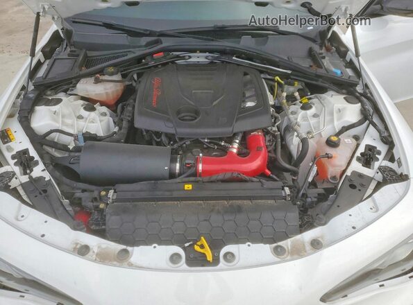 ZARFAMBN5N7665374 2022 ALFA ROMEO GIULIA Белый Вид задней части салона