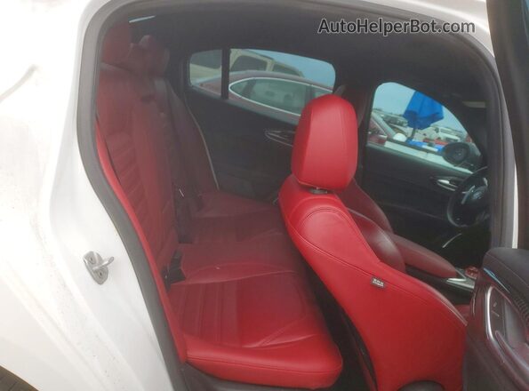 ZARFAMBN5N7665374 2022 ALFA ROMEO GIULIA Белый Вид задних сидений