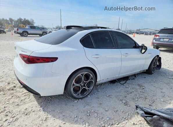 ZARFAMBN8P7671351 2023 ALFA ROMEO GIULIA Белый Задняя правая четверть