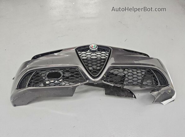 ZARFAMBN8R7682787 2024 ALFA ROMEO GIULIA Серый Вид подкапотного пространства