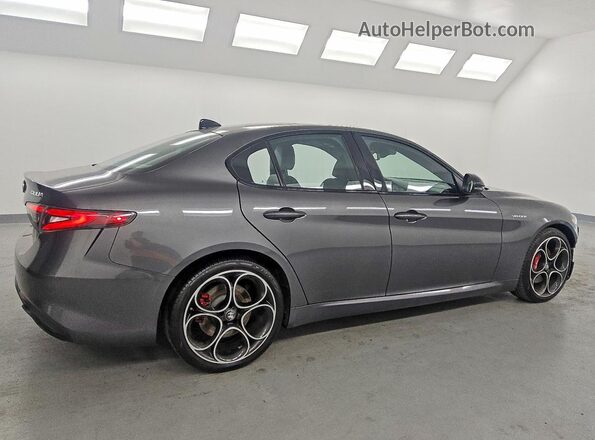 ZARFAMBN8R7682787 2024 ALFA ROMEO GIULIA Серый Задняя правая четверть