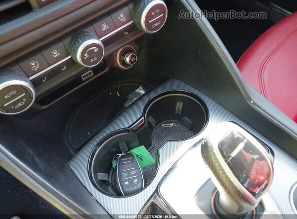 ZARFANBNXP7675181 2023 ALFA ROMEO GIULIA Белый Вид панели приборов