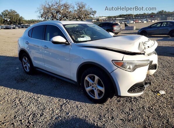 ZASFAKAN2J7B94981 2018 ALFA ROMEO STELVIO White Widok z przodu