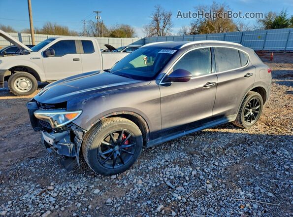 ZASFAKBNXJ7B62813 2018 ALFA ROMEO STELVIO Gray Vista tres cuartos delantera izquierda