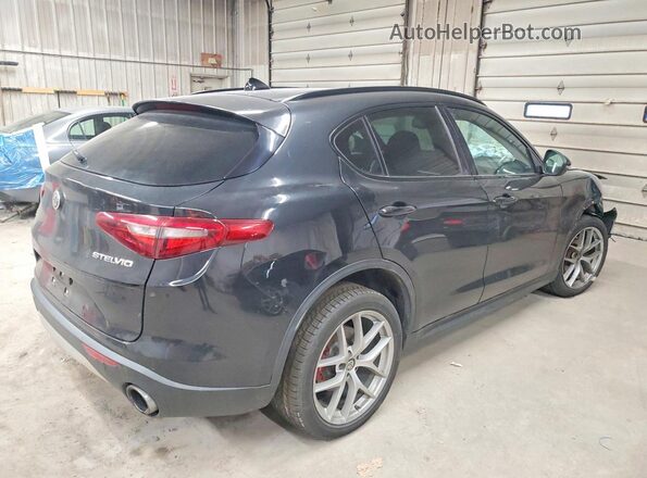 ZASFAKNN2J7C27939 2018 ALFA ROMEO STELVIO Черный Задняя правая четверть