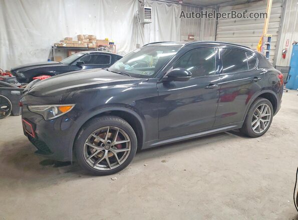 ZASFAKNN2J7C27939 2018 ALFA ROMEO STELVIO Черный Передняя левая четверть