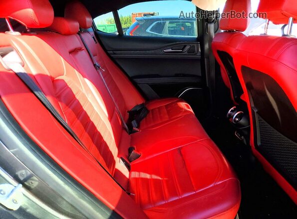 ZASPAJAN2N7D27727 2022 ALFA ROMEO STELVIO Серый Вид задней части салона