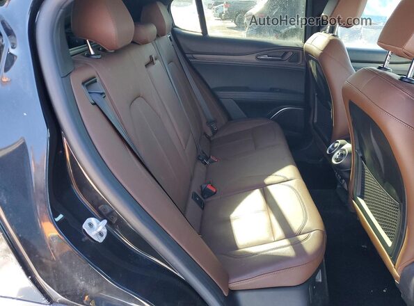 ZASPAKBN0N7D38262 2022 ALFA ROMEO STELVIO Черный Вид задней части салона