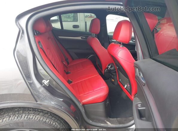 ZASPAKBN1P7D54084 2023 ALFA ROMEO STELVIO Gray VIN կոդի պիտակի տեսք