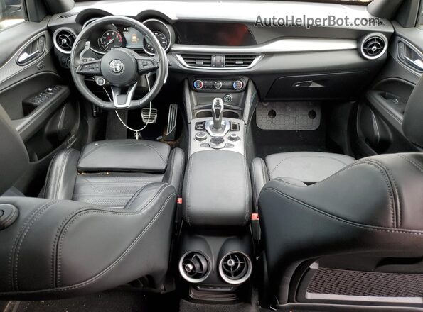 ZASPAKBN2P7D63067 2023 ALFA ROMEO STELVIO Gold წინა პანელის ხედი