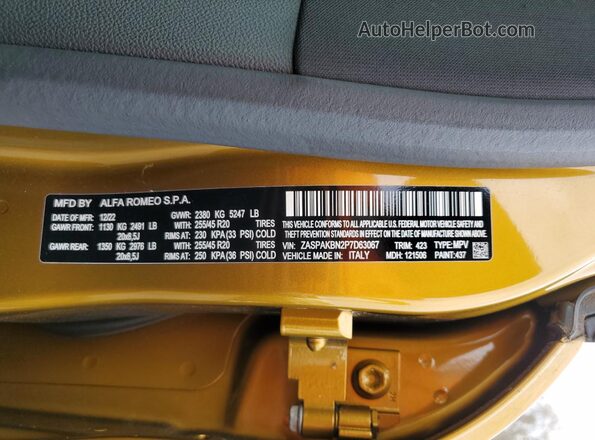 ZASPAKBN2P7D63067 2023 ALFA ROMEO STELVIO Gold ძრავის განყოფილების ხედი