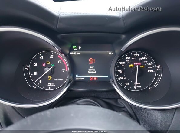ZASPAKBN3P7D58394 2023 ALFA ROMEO STELVIO Gray Widok tylnych siedzeń