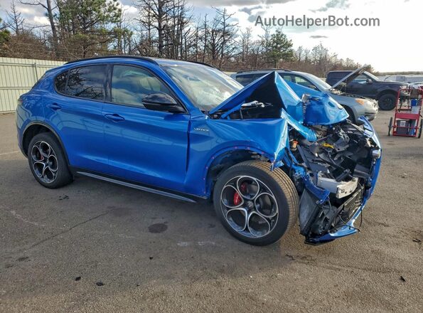 ZASPAKBN3R7D75358 2024 ALFA ROMEO STELVIO Синий Передняя правая четверть