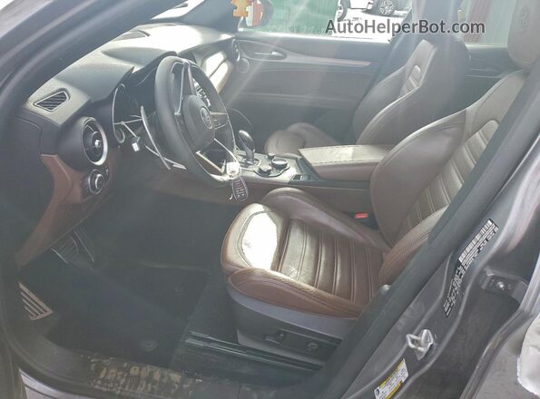 ZASPAKBN5K7C45183 2019 ALFA ROMEO STELVIO Silver Вид салону спереду