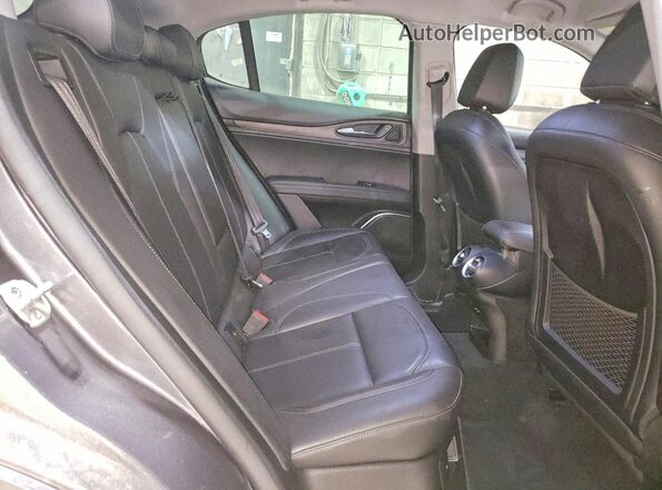 ZASPAKBN5L7C83272 2020 ALFA ROMEO STELVIO Gray Vista interior trasera
