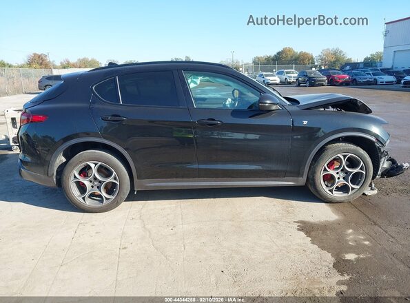 ZASPAKBN5P7D50426 2023 ALFA ROMEO STELVIO Black ხელსაწყოთა პანელის ხედი