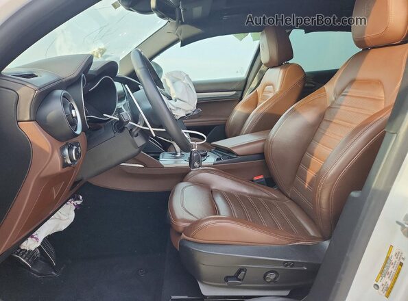 ZASPAKBN9K7C50418 2019 ALFA ROMEO STELVIO White Vista interior delantera