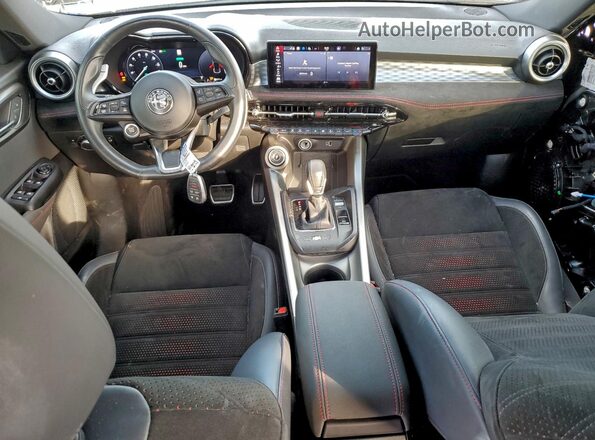 ZASPATDW3R3058745 2024 ALFA ROMEO OTHER Black Widok deski rozdzielczej
