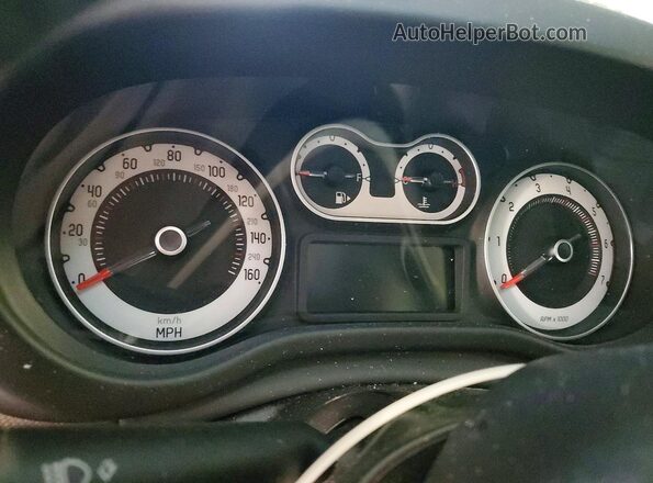 ZFBCFAAH8HZ040035 2017 FIAT 500L Белый Вид щитка приборов