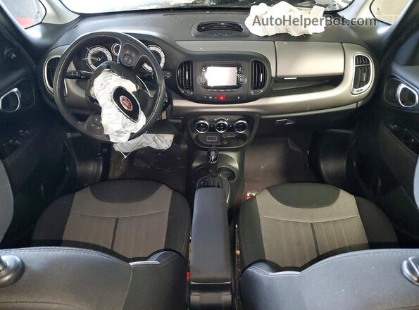 ZFBCFAAH8HZ040035 2017 FIAT 500L Белый Вид панели приборов