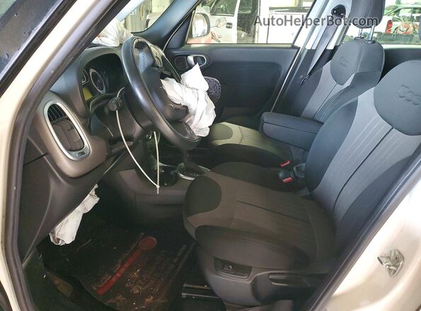 ZFBCFAAH8HZ040035 2017 FIAT 500L Белый Вид салона спереди
