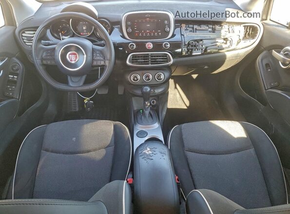 ZFBCFXAB3JP687779 2018 FIAT 500X Черный Вид панели приборов