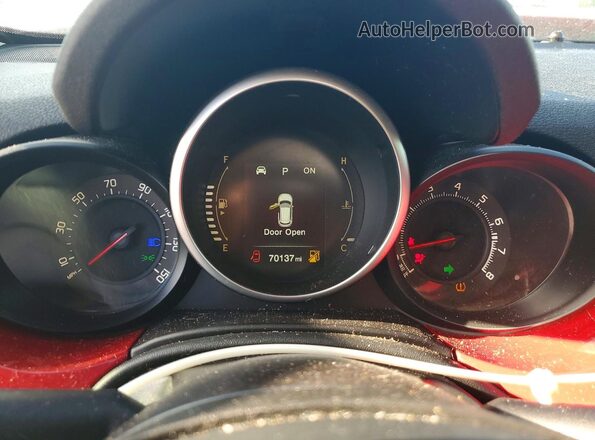 ZFBCFXBTXGP361509 2016 FIAT 500X Red Widok zestawu wskaźników