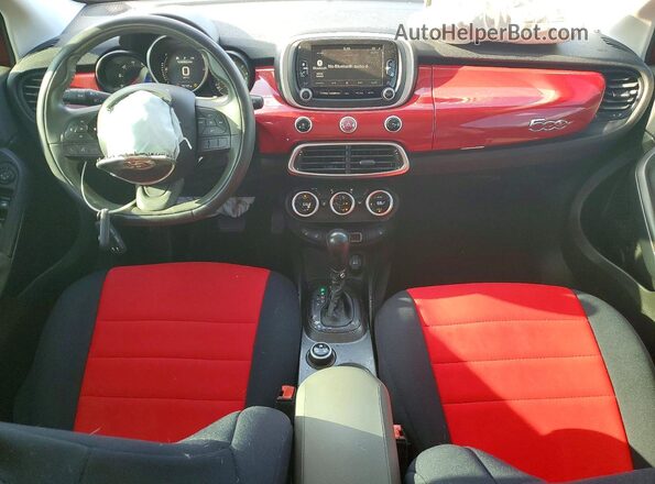 ZFBCFXBTXGP361509 2016 FIAT 500X Red Widok deski rozdzielczej