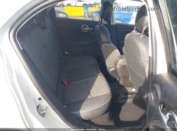 ZFBCFXCB5HP532691 2017 FIAT 500X White Widok naklejki z numerem VIN