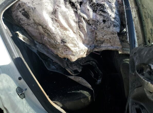 ZFBCFXDB7HP544033 2017 FIAT 500X White Widok tylnych siedzeń