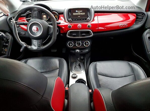 ZFBCFXDTXGP393969 2016 FIAT 500X Красный Вид панели приборов
