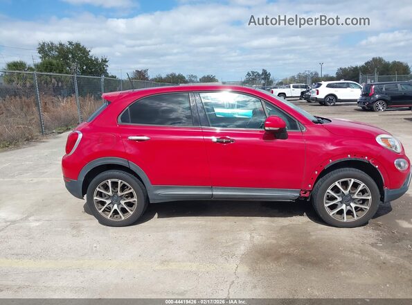 ZFBCFYET4GP399240 2016 FIAT 500X Красный Вид задней части салона